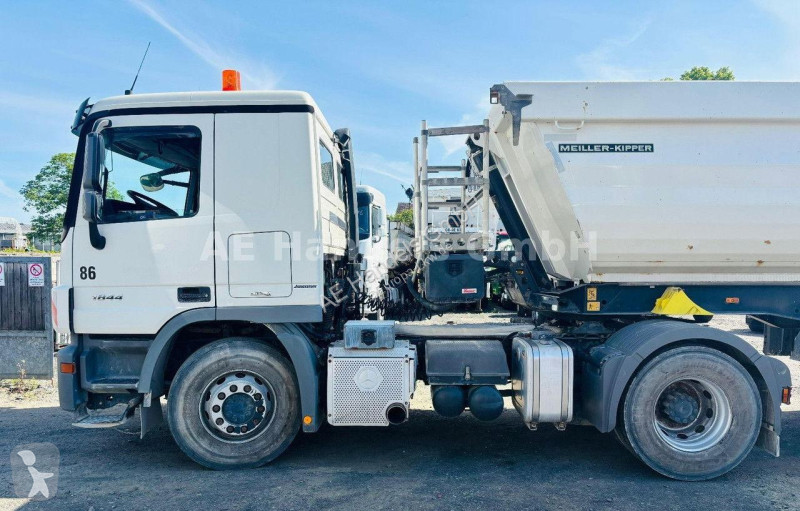 Traktor Mercedes 1844