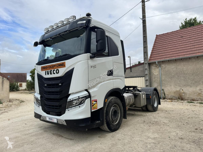 Traktor Iveco