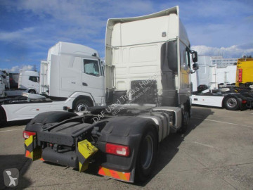 Cabeza tractora DAF