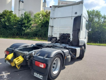Cabeza tractora DAF