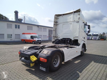 Cabeza tractora DAF