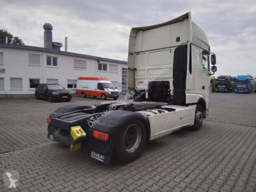 Cabeza tractora DAF