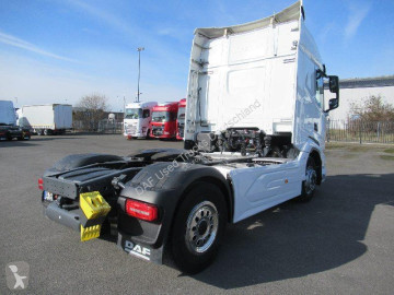 Cabeza tractora DAF