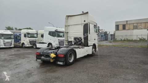 Cabeza tractora DAF