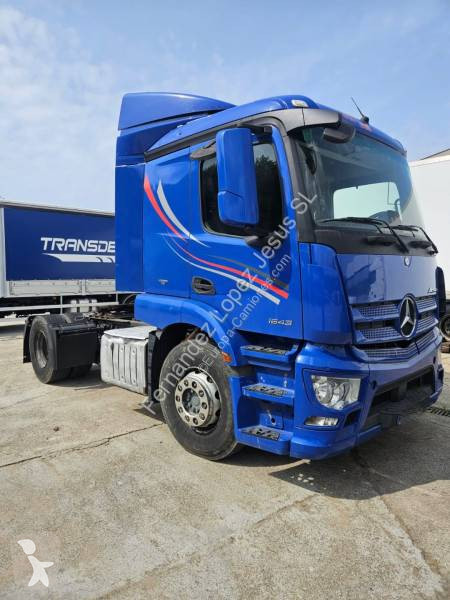 Traktor Mercedes