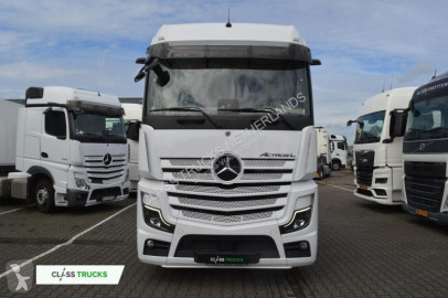 Cabeza tractora Mercedes