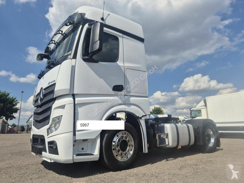 Traktor Mercedes