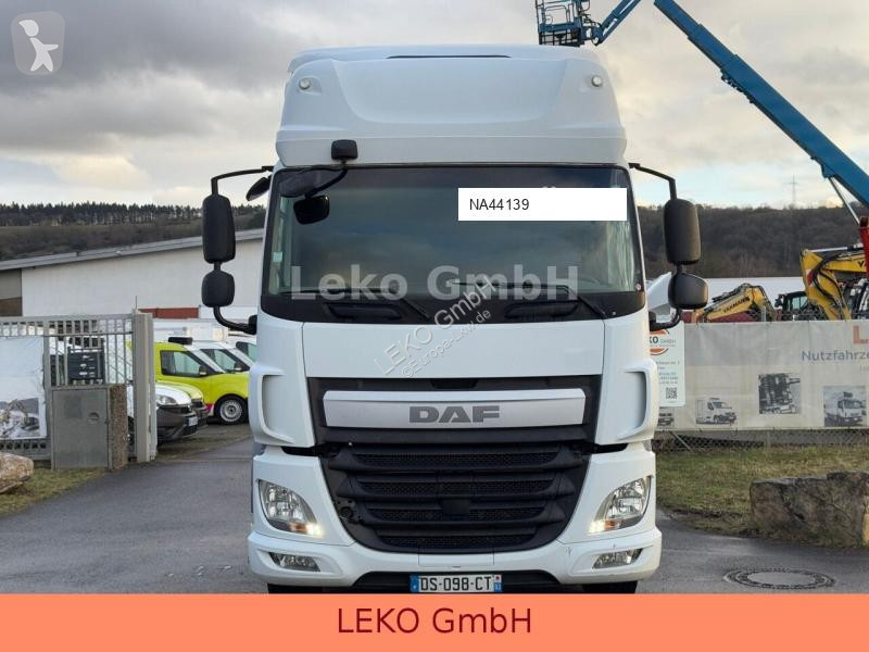 Traktor DAF CF 400.19