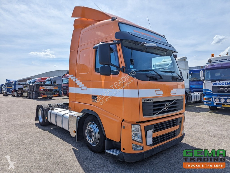Traktor Volvo 0 4x2 Euro5 0 4x2 Globetrotter...