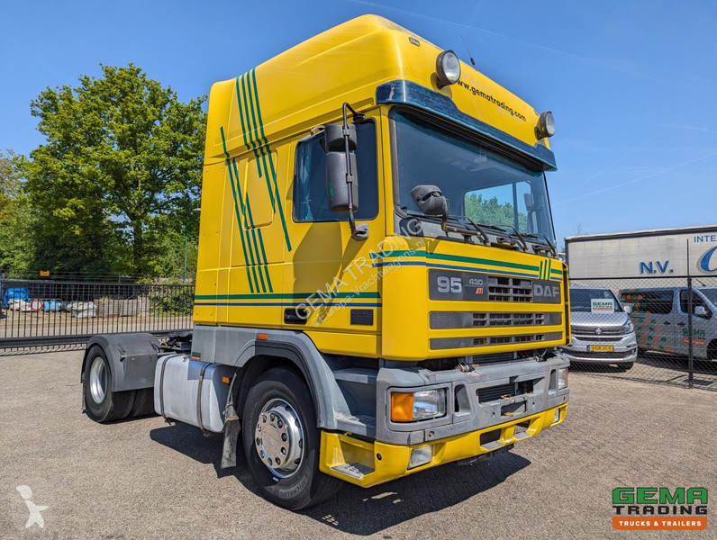 Traktor DAF .430 4x2 Superspacecab Euro2 -...
