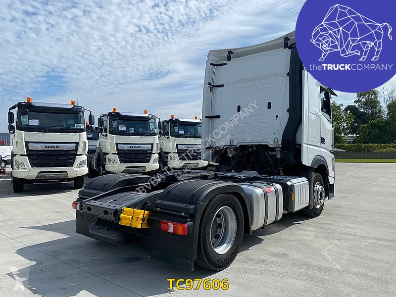 Traktor Mercedes 1845