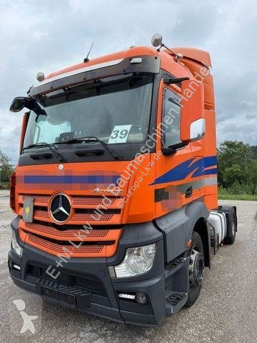 Tahač Mercedes 1845 LS