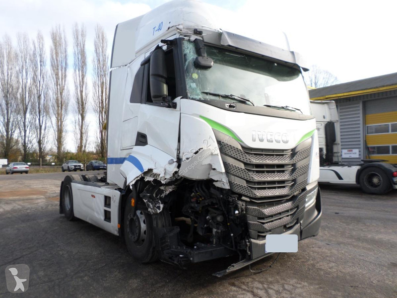 Tractor Iveco 460