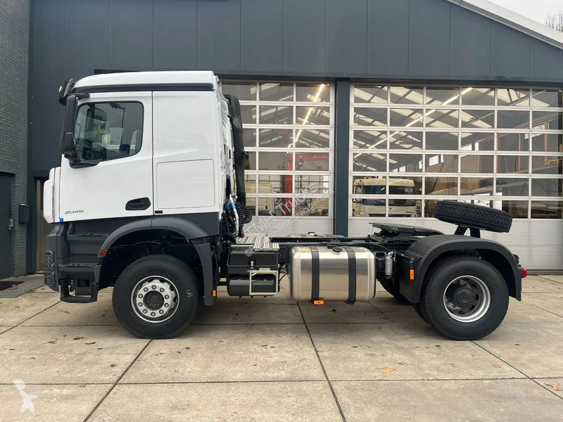 Tahač Mercedes 2045 S 4x2 Tractor Head