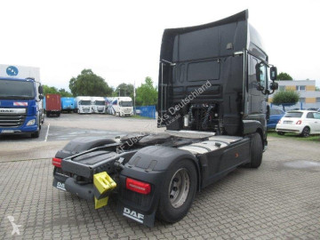 Cabeza tractora DAF