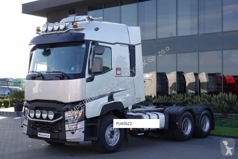Traktor Renault C 520