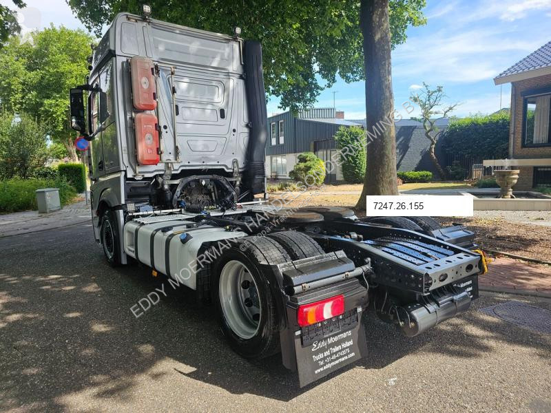 Traktor Mercedes 1842