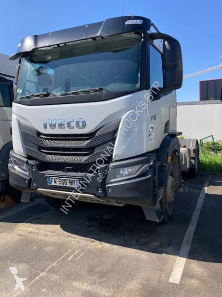 Traktor Iveco