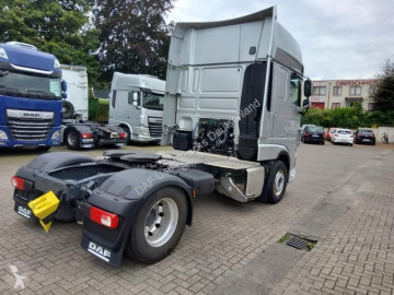 Cabeza tractora DAF