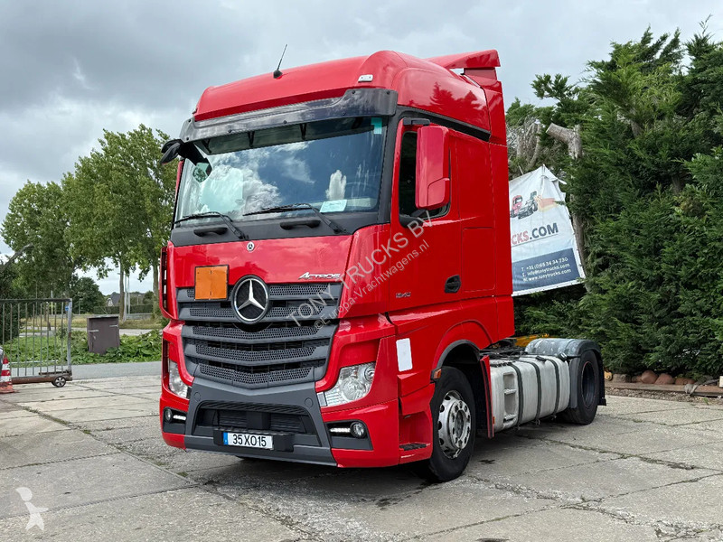 Tractor Mercedes 1845 4X2 Tractor-unit...