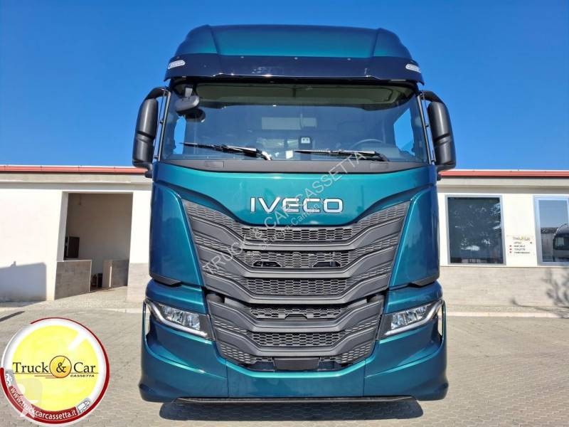 Traktor Iveco
