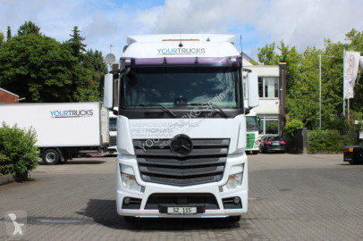 Cabeza tractora Mercedes