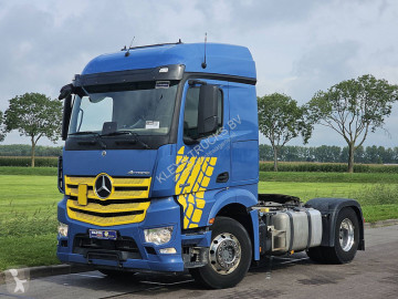 Cabeza tractora Mercedes