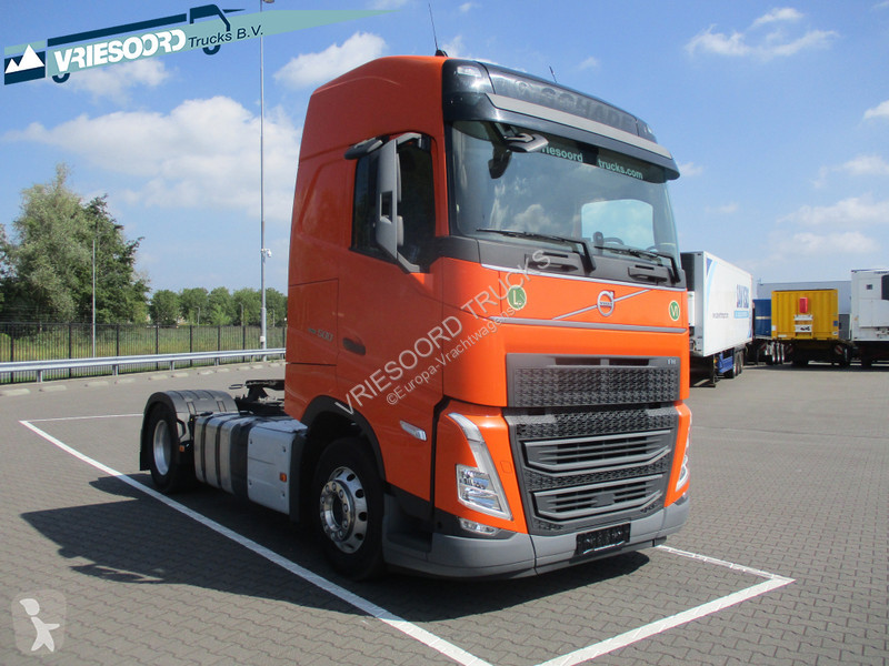 Tracteur Volvo 500 WITH STAND/AIRCO