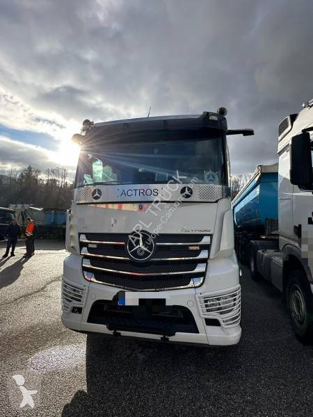 Tahač Mercedes