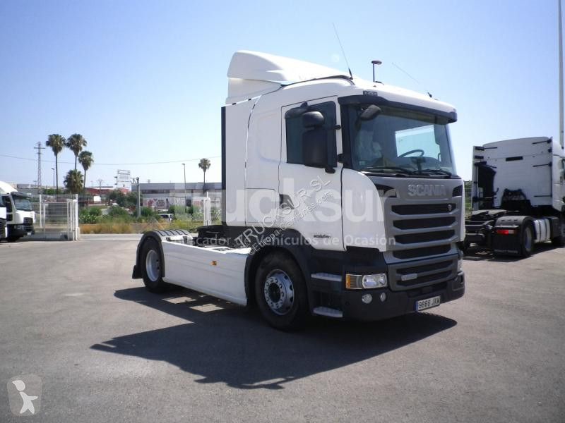 Traktor Scania 490