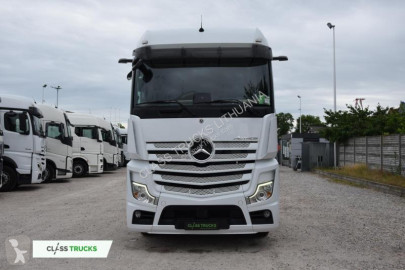 Cabeza tractora Mercedes