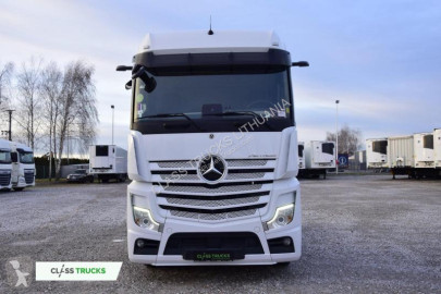 Cabeza tractora Mercedes