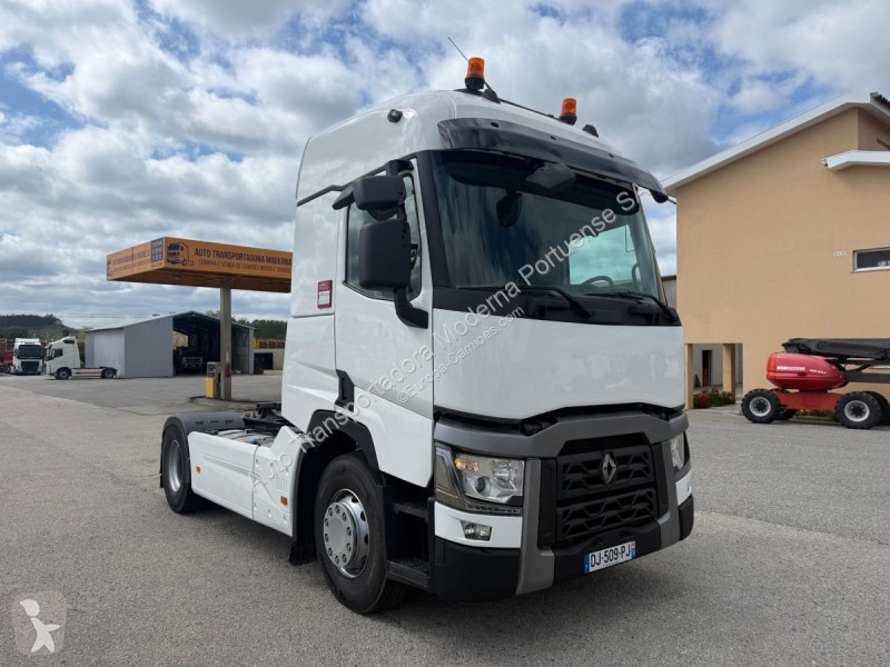 Traktor Renault 520 Gamme T