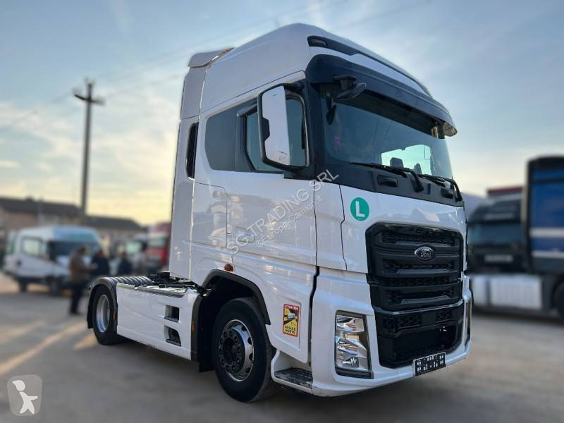 Traktor Ford
