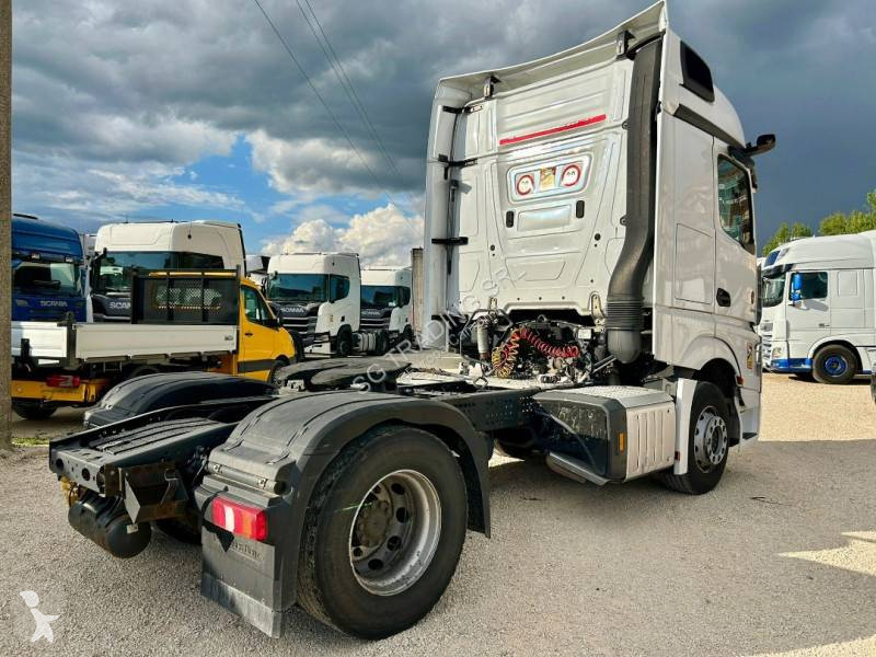 Traktor Mercedes