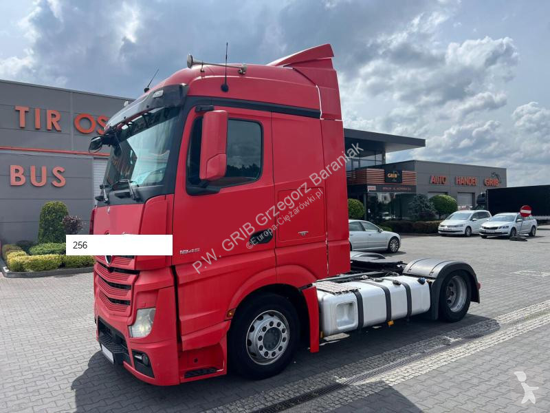 Cap tractor Mercedes ACTROS 1845 MP4 1.HAND