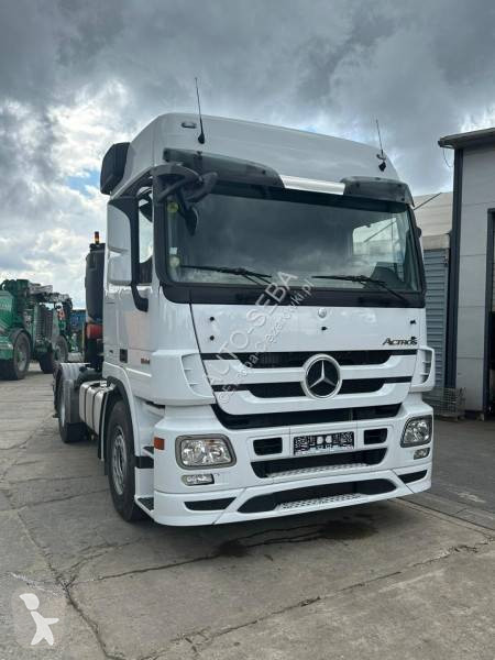 Cabeza tractora Mercedes