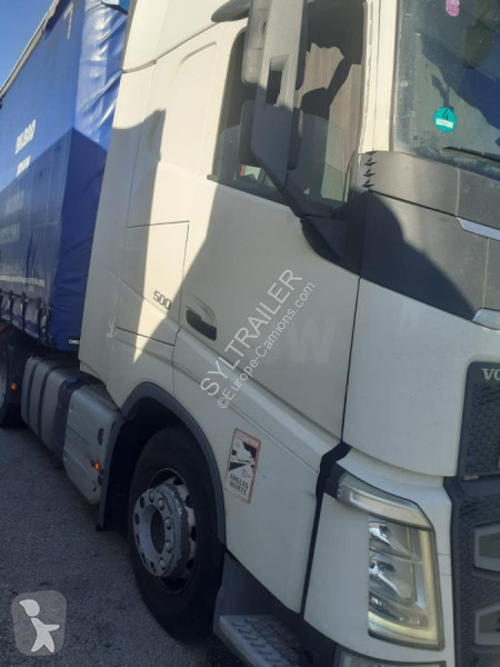 Tracteur Volvo 500