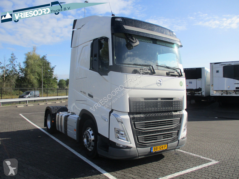 Tracteur Volvo 500 PK WIT STAND/AIRCO