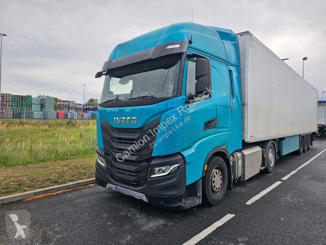 Trattore Stradale Iveco 460 CNG, 2 Kreis-Hydr.,...