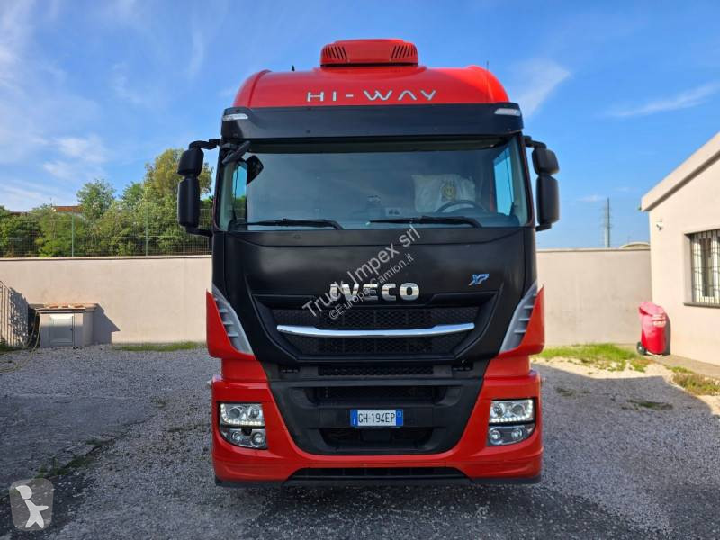 Traktor Iveco
