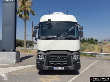 Tracteur produits dangereux / adr Renault
