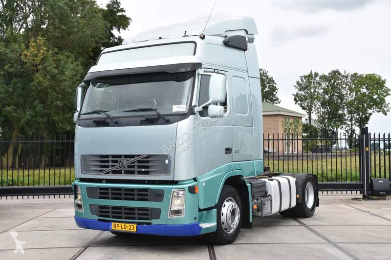 Trekker Volvo 420 Globe 4x2 - EURO 3 - ONLY 680...