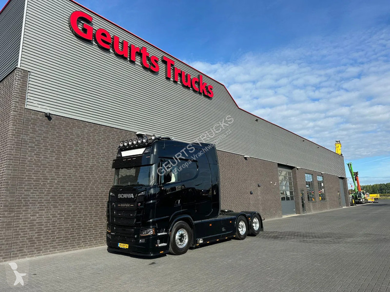 Traktor Scania S660 V8 6X2 ONGINE SPECIA...