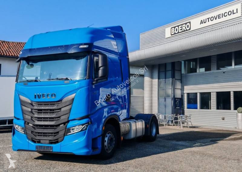 Traktor Iveco