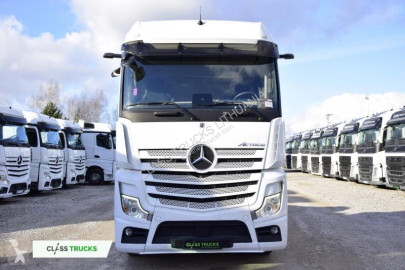 Cabeza tractora Mercedes