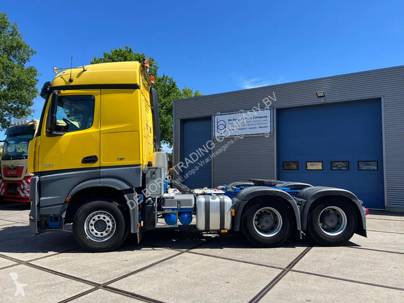Traktor Mercedes 2663 6x4