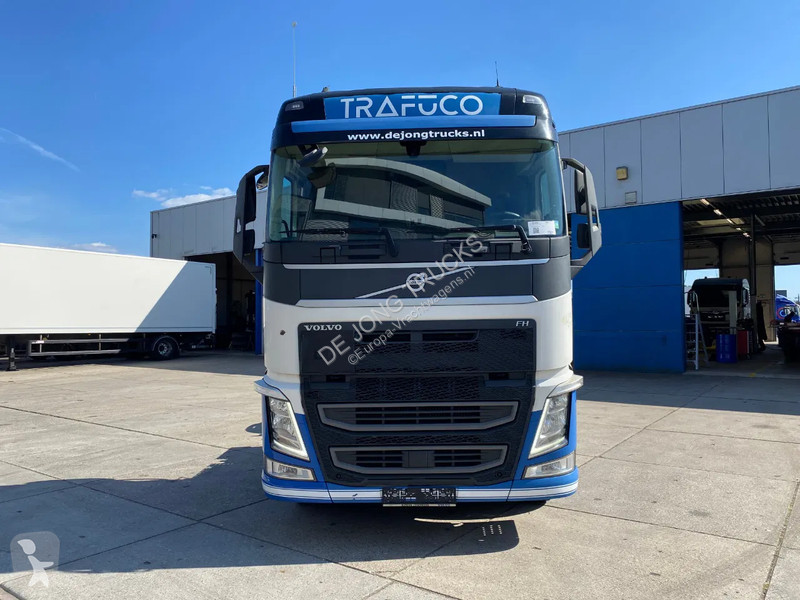 Tahač Volvo 13420 Globetrotter / ADR + PTO /...