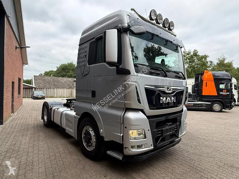 Traktor MAN 18.460 4X4 550.440KM Hydraulic...