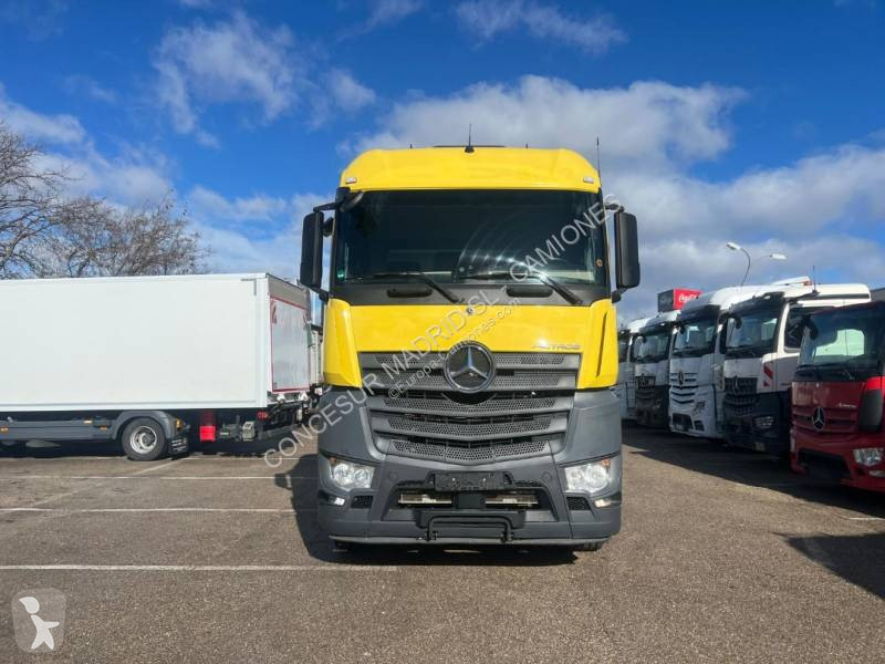 Cabeza tractora Mercedes